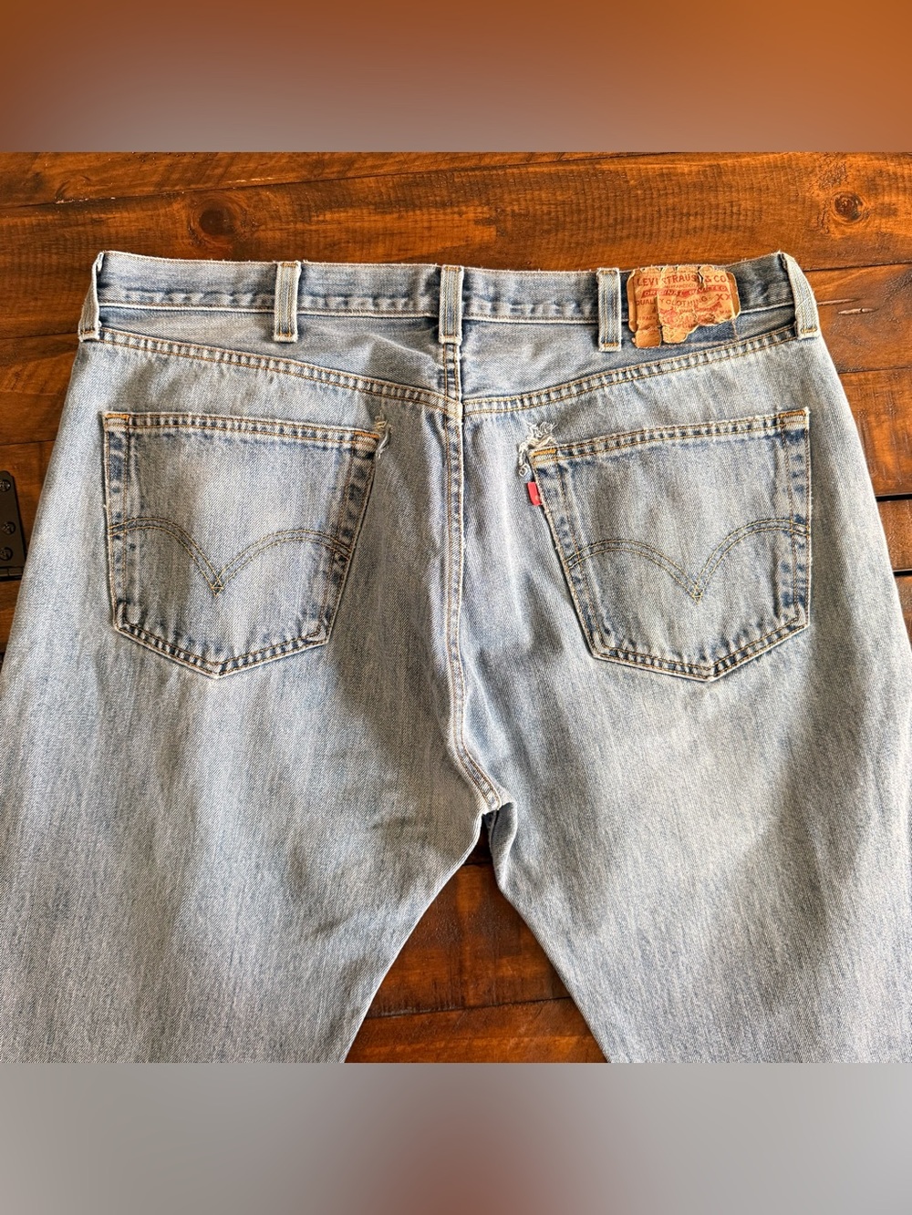 Y2K Levi’s 501 Straight Leg Button Fly Jeans, Men’s Size 40x32 - Picture 3 of 9